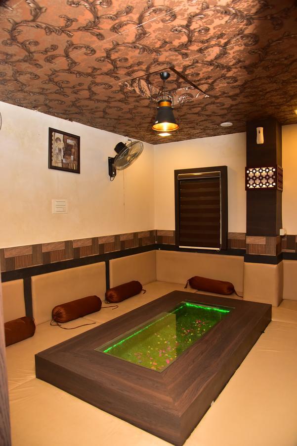Bright Palace Restaurant And Residency Hotell Shivamogga Exteriör bild